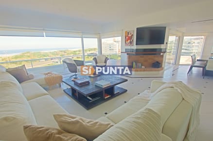 Penthouse en venta de 5 dormitorios, Playa Brava