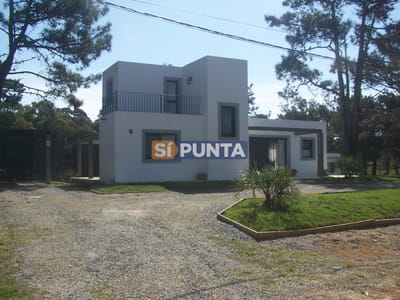Muy linda casa en la Barra - Montoya