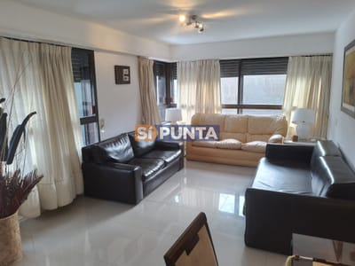 PUNTA DEL ESTE PENINSULA APTO DE 2  DORMITORIOS Y MEDIO + DEPENDENCIA, GARAGE