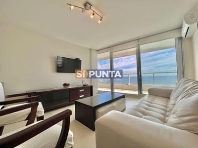Apartamento en alquiler temporario Playa Mansa 2 dormitorios SEASONS TOWER