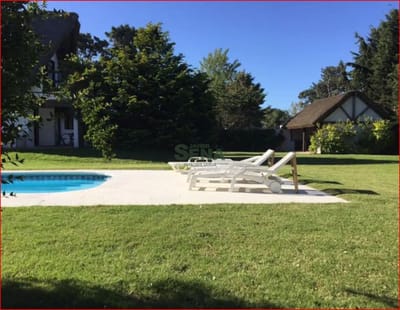 Venta y alquiler en Rincon del Indio, 3 dormi, 2 baños, piscina, cerca del mar.