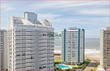 Alquiler de apartamento en la Brava, 2 dormitorios, 2 baños, con servicios y buena vista.