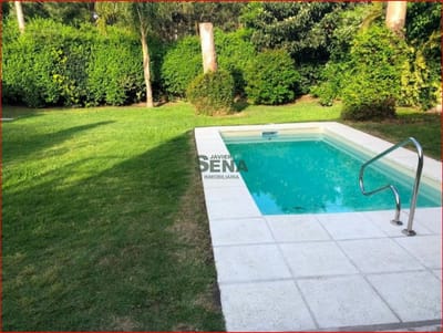 Alquila casa en pinares, 3 dormitorios, 2 baños, lindo parque con piscina.