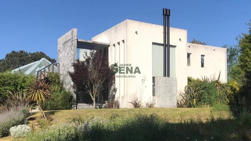 Alquiler casa Rincon del Indio, 3 dormitorios, 2 baños, parque cerca del mar.