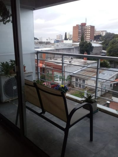 Venta de apartamento en el centro de Maldonado, 2 dormitoriuos, baño, edificio nuevo.