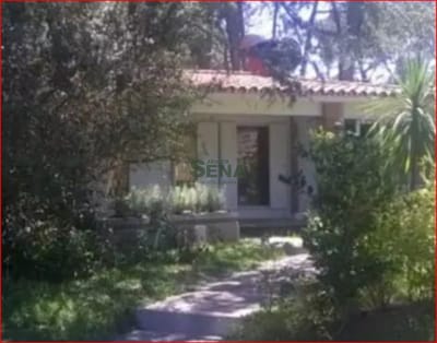 Alquiler de casa en Brio Lugano, 3 dormitorios, 2 baños, lindo parque y cerca del Shopping.