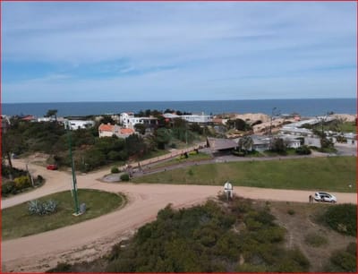 Venta de terreno,Tio Tom, 1017m2 de tierra, para construir a metros del mar.