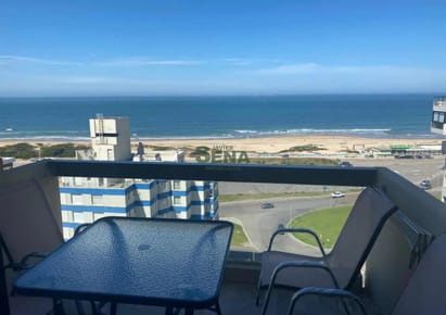 Alquiler apto en Brava, con 3 dormi, 2 baños, gran vista y terraza al mar