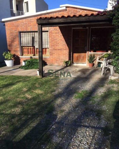 Venta de casa en Maldonado Centro, 3 casas en Permuta.