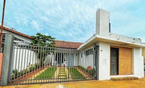 CASA A LA VENTA EN BARRIO SAN CRISTOBAL, ASUNCIÓN