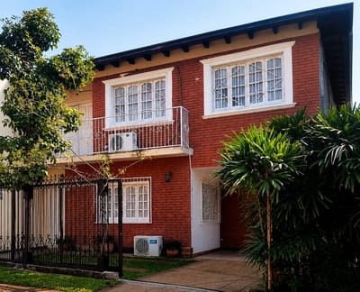 VENDO CASA CON RENTA ACTIVA ZONA VILLA MORRA