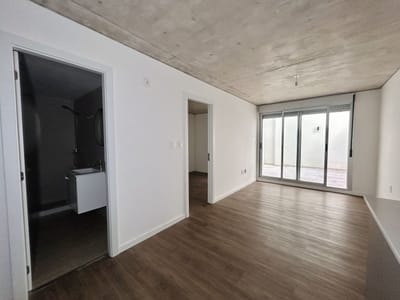 Alquiler apartamento un dormitorio en Palermo con patio