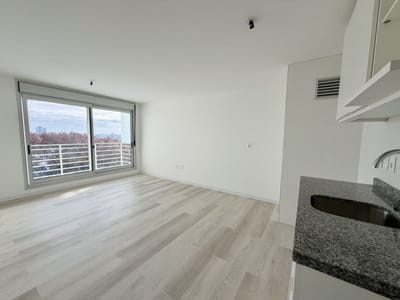 Alquiler monoambiente en piso alto a estrenar en cordon