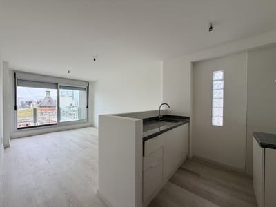 Alquiler apartamento 1 dormitorio al frente en Cordon a estrenar