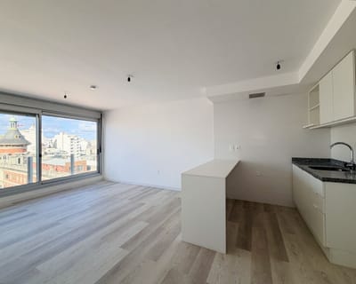 Alquiler apartamento 1 dormitorio al frente en Cordon. a estrenar
