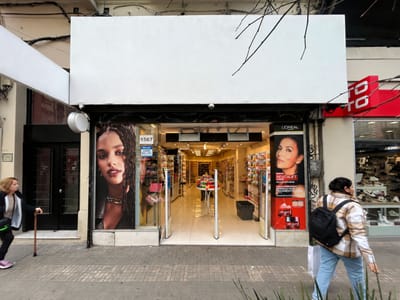 Alquiler local comercial sobre 18 de julio Cordon