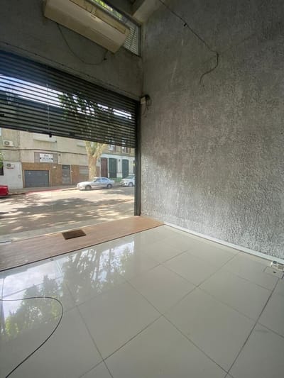 Oportunidad en zona mayorista próximo Arenal grande.