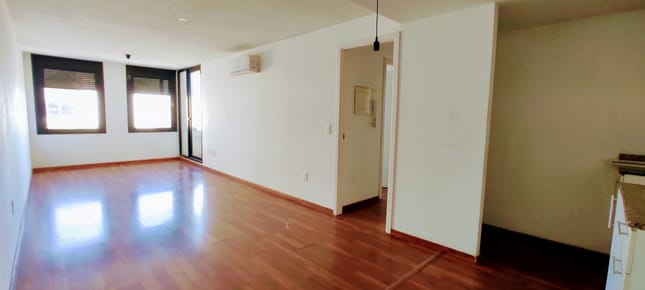 Venta apartamento 2 dormitorios Ciudad Vieja. Opción garaje con renta