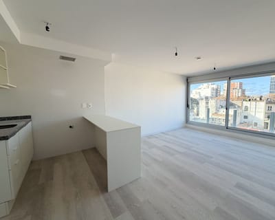 Venta apartamento 1 dormitorio al frente en Cordon. a estrenar