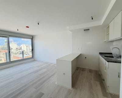 Venta apartamento 1 dormitorio al frente en Cordon a estrenar