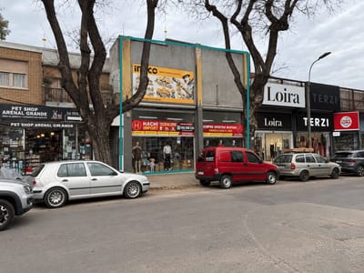 Venta Local padrón único  Arenal Grande y M. Garcia, zona mayorista