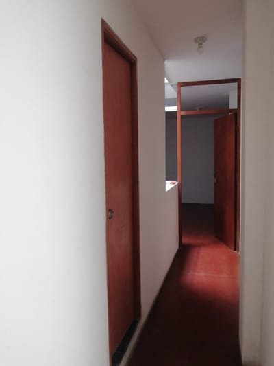 Habitación amplia (18 m²) con baño propio y WiFi incluido