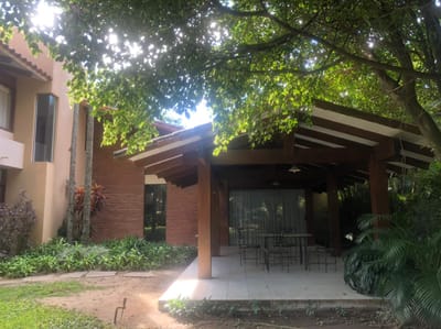 HERMOSA CASA EN VENTA - ZONA OESTE
