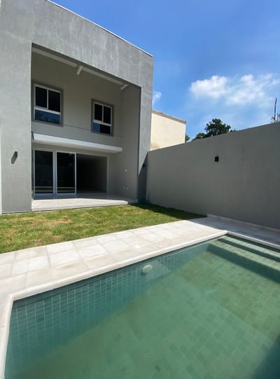 VENDO RESIDENCIA EN VILLA AURELIA