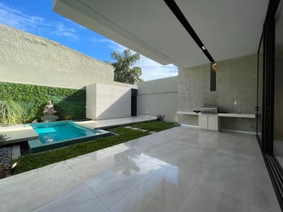 BARRIO MBURUCUYA, EN VENTA, DUPLEX DE 3 DORMITORIOS