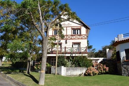Residencia de época- Se encuentra a metros del mar y a minutos del centro.
