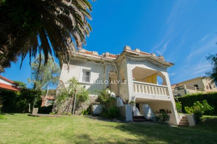 Propiedad de Época, lujosa y de gran porte. Chalet emblemático en Piriápolis