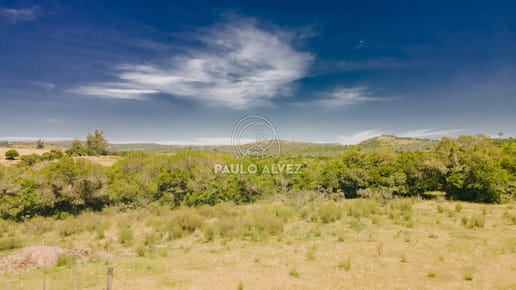 Ch266- Chacra ubicada en Pueblo Edén, vistas inmejorables a las Sierras y su entono que invita a disfrutar de los paisajes,