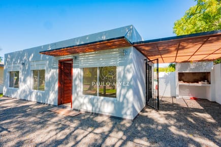 Diefe 1 - casa en venta en Piriápolis, a estrenar, dos dormitorios, un baño. Parrillero cubierto.