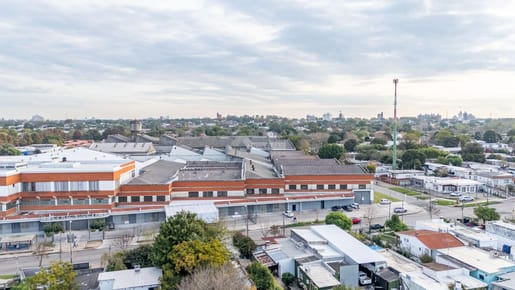 ALQUILER LOCAL GALPON DEPOSITO MALVIN NORTE VERACIERTO Y SPENCER 2200m2 edif EL MEJOR!!
