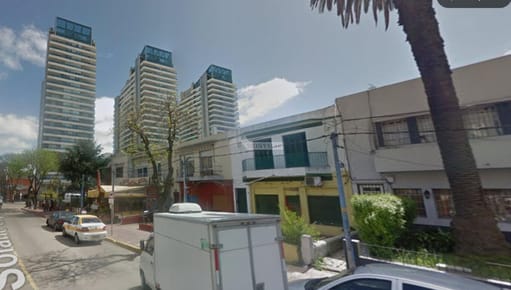 ALQUILER LOCAL COMERCIAL BUCEO SOLANO LOPEZ ESQUINA DIAMANTIS Y PASOS RAMBLA 150m2
