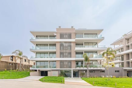 ALQUILER APARTAMENTO 2 DORMITORIOS BARRIO PARQUES ED. ALIVE TORRE BODY JARDÍN PARRILLERO GARAJE