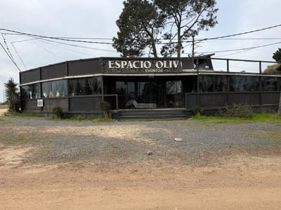ALQUILER  LOCAL COMERCIAL LOMAS DE SOLYMAR GIANNATTASIO TIPO MERCADO GASTRONOMICO