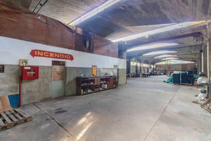 ALQUILER Y VENTA LOCAL GALPON DEPOSITO SAYAGO GARZON Y ARIEL 869m2 UNICO CON TECHO ARQ. DIESTE