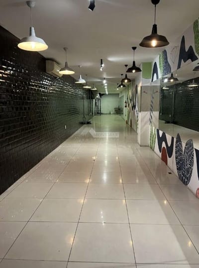 ALQUILER LOCAL COMERCIAL CORDÓN 18 DE JULIO Y TACUAREMBO ZONA ESTRATEGICA! 150m2