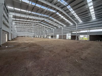 ALQUILER LOCAL GALPON DEPOSITO PUNTA DE RIELES SUSANA PINTOS 900m2 MUELLES DE CARGA ESTRENA