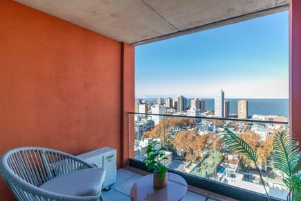 VENTA APARTAMENTO 2 DORMITORIOS CENTRO CANELONES Y RIO NEGRO ED. 01 SYNC CON GARAJE!!