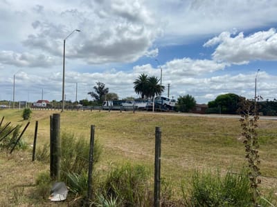 VENTA TERRENO MELILLA RUTA 102 Y RUTA 5: 20.046m2 con 77,50mts de frente