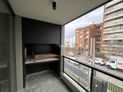 VENTA APARTAMENTO 2 DORMITORIOS PÉREZ GOMAR Y DALMIRO COSTA MALVIN ED LYON ESTRENA PARRILLERO