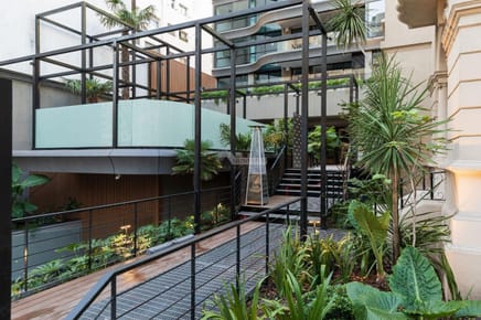 VENTA APARTAMENTO 2 DORMITORIOS POCITOS ROQUE GRASERAS Y BV ESPAÑA ED. JARDÍN CASTELLANOS CON PATIO