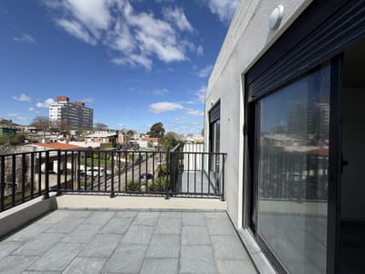 VENTA APARTAMENTO MONOAMBIENTE LA BLANQUEADA ESCOCIA Y MAESO ED. PENINO TERRAZA Y AZOTEA EXCLUSIVA