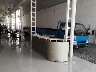 ALQUILER Y VENTA LOCAL GALPON COMERCIAL AGUADA FERNANDEZ CRESPO PROX. PALACIO A 2 CALLES