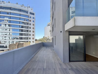 VENTA APARTAMENTO 2 DORMITORIOS PUNTA CARRETAS SOLANO GARCIA ED. SKY PUNTA CARRETAS TIPO PENTHOUSE C