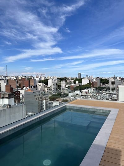 VENTA APARTAMENTO 2 DORMITORIOS CORDON CONSTITUYENTE Y GUAYABOS EDIFICIO MET TECH TERRAZA PISCINA