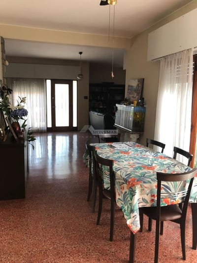 VENTA CASA 4 DORMITORIOS LA BLANQUEADA SANTIAGO NIEVAS Y TURENNE CON FONDO CARRASQUITO EVANGELICO