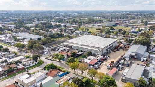 VENTA LOCAL GALPON DEPOSITO PEÑAROL CAMINO EDISON PARA EXIGENTES HORMIGON PREMOLDEADO 5257m2